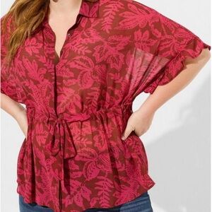 Chiffon Dolman Button Up
Short Sleeve. Torrid size 2X New Without Tags.